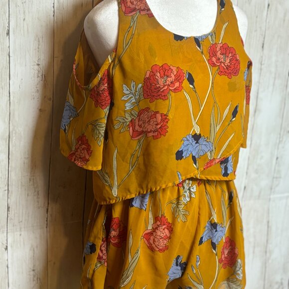 Japna: Size Small: Cold Shoulder Floral Romper - Picture 2 of 8